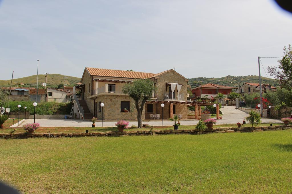 Country House Il Melograno Кастелабате Екстериор снимка